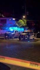 下载视频: #Preliminar Envuelto en bolsas plásticas y maniatado, fue localizado un cuerpo en calles de la colonia Lomas del Tepeyac; en Tlaquepaque #GuardiaNocturna