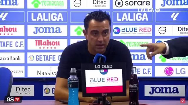 Xavi habla de dejar tranquilos a los árbitros y en X le recuerdan esto