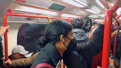 Pro-palästinensische Sprechchöre in der Londoner U-Bahn
