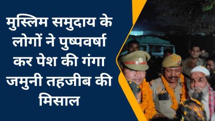 बदायू: विजयदशमी शोभायात्रा का मुस्लिम समाज ने पुष्प वर्षा कर किया स्वागत