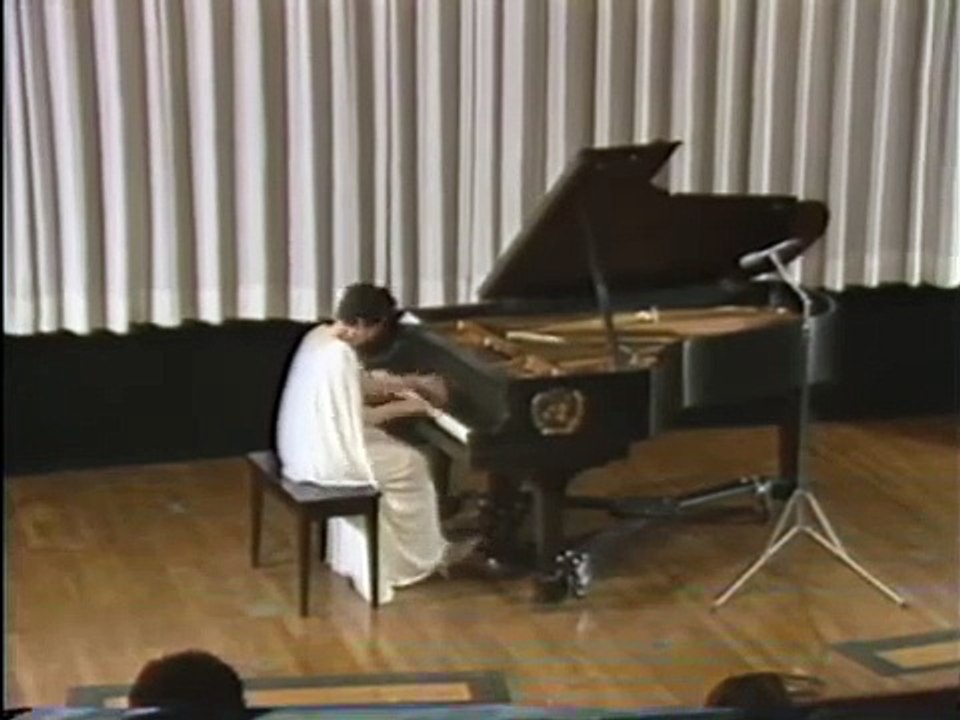 Michèle Paris adulte prodige du piano joue Liszt Mazeppa