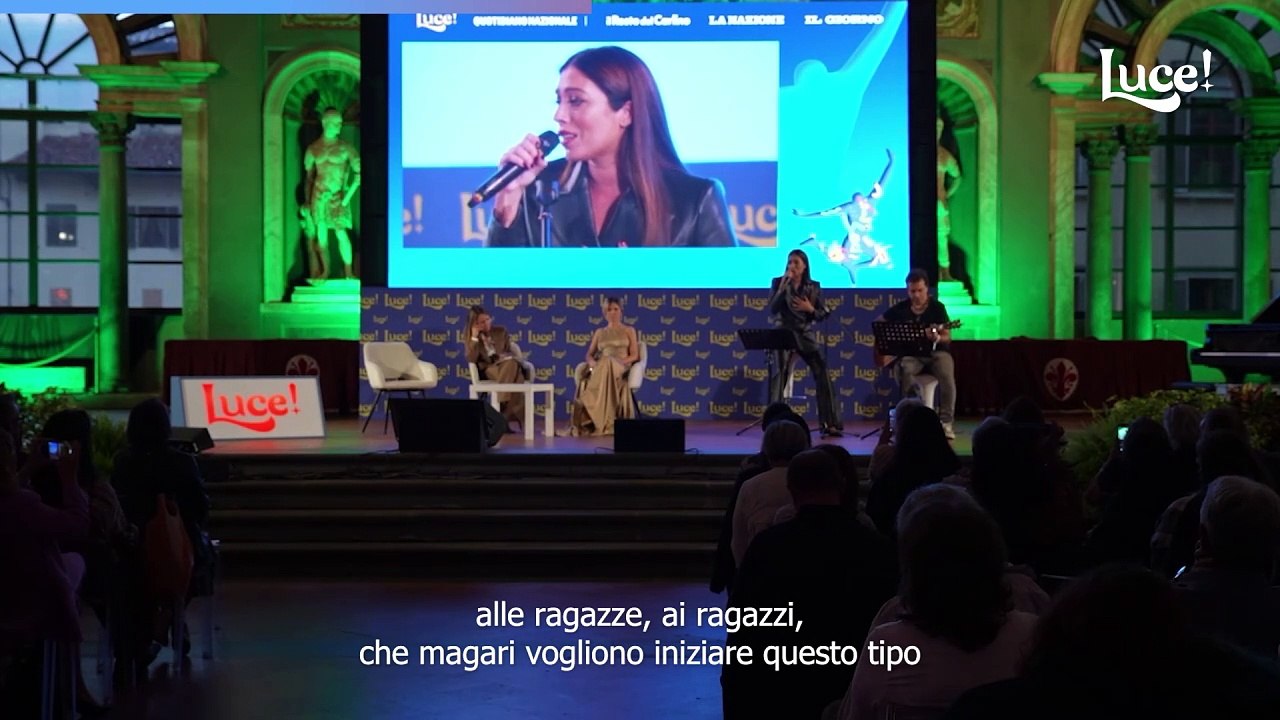 L'intervista a Valentina Parisse, Cantautrice e Testimonial Mundys - Festival Luce! 2023