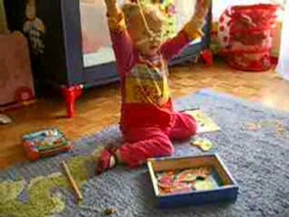Maëlle aime la pêche à la ligne