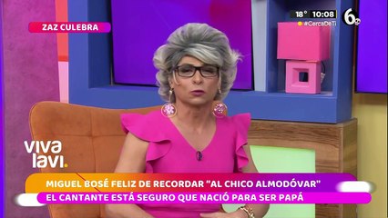 Miguel Bosé recuerda al "Chico Almodóvar"