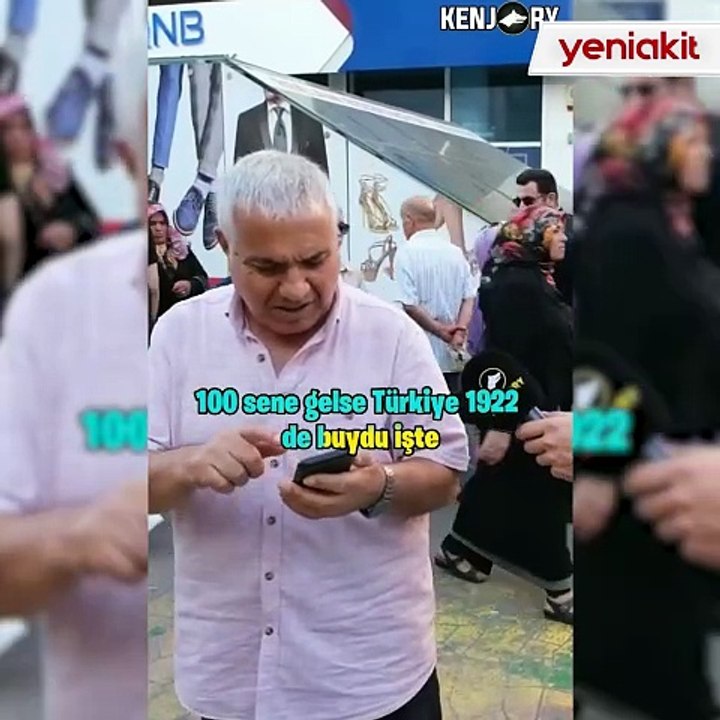 Sokak röportajına katılan vatandaş muhabiri rezil etti