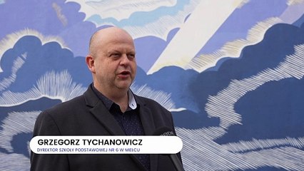 Nowiny/Mural z patronami szkoły na ścianie budynku SP nr 6 w Mielcu