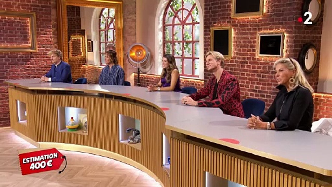 Caroline Margeridon surprise par sa plus "vieille copine" dans "Affaire conclue", France 2