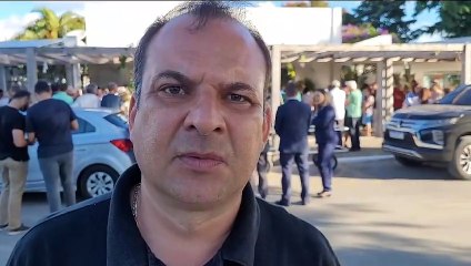 Amigos e familiares se despedem do ex-deputado Eduardo Bomfim