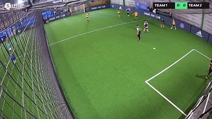 Mathéo 2 24/10 à 18:50 - Football Terrain 1 (LeFive Valenciennes)