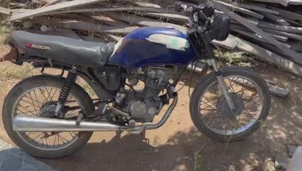 Homem é preso e moto com restrições de roubo é apreendida na cidade de Pombal