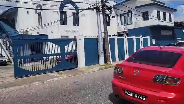 MUCHOS, MUCHOS PROBLEMAS