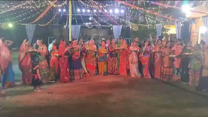 अग्रवाल समाज के डांडिया कार्यक्रम में थिरके लोग