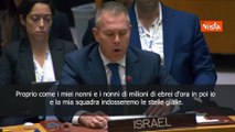 L'Ambasciatore d'Israele all'Onu si appunta la stella di David al petto al Consiglio di sicurezza
