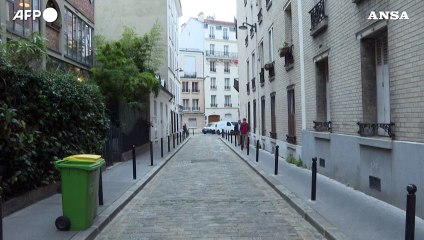 Francia, stelle di David su abitazioni e negozi Parigi