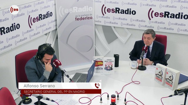 Federico a las 8: El Gobierno traslada a los inmigrantes ilegales de Canarias a Madrid en secreto