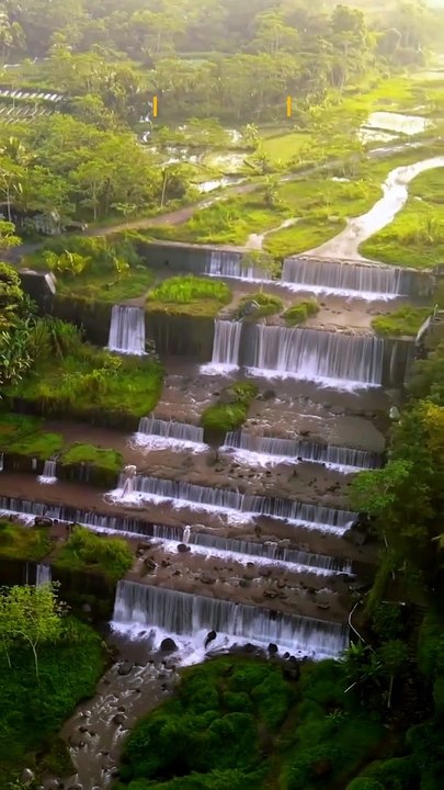 Grodjogan Watu Purbo Waterfall, Indonesia