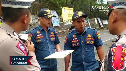 Mobil Rombongan Santri Terguling Di Puncak 4 Tewas