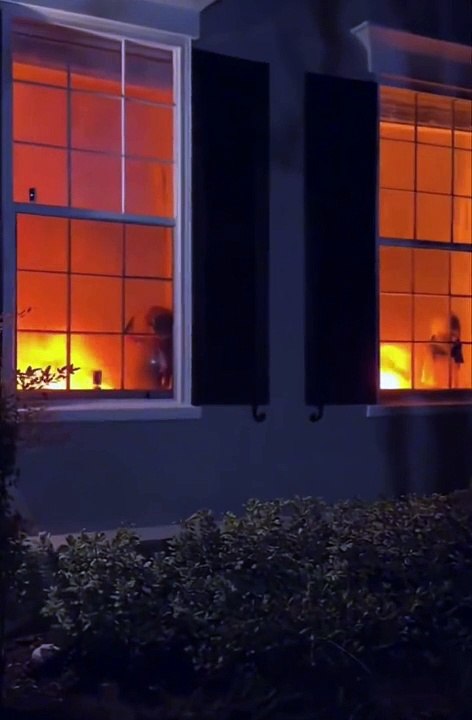 La decoración de Halloween que confunde a los bomberos y arrasa en las redes