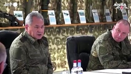 Ucraina, Il ministro della Difesa russo Shoigu speziona un posto di comando