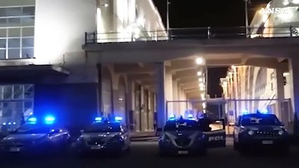 Télécharger la video: Operazione Alto Impatto, perquisizioni a Napoli