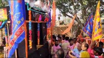 Shyam devotees performed parikrama with religious flag...watch video