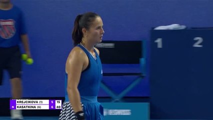 WTA Elite Trophy - Kasatkina domine Krejcikova
