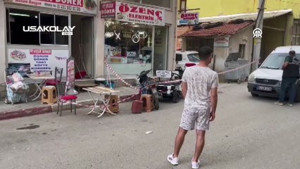 Uşak'ta Karısını ve Dostu Olduğunu İddia Ettiği Kişiyi Bıçakladı