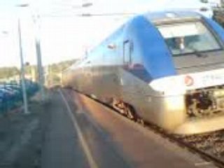 Départ du Z27500 pris de derrière et de loin