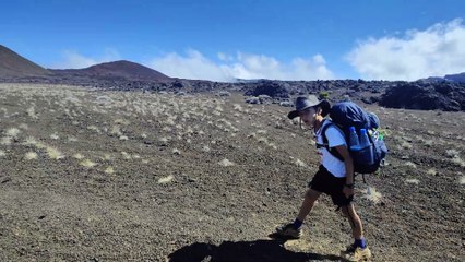 La grande traversée père et fils : la montée finale vers le volcan