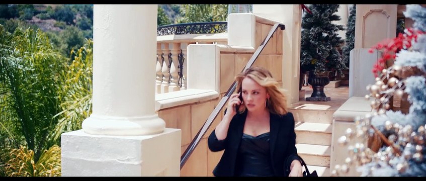 Holiday Twist Bande-annonce VO