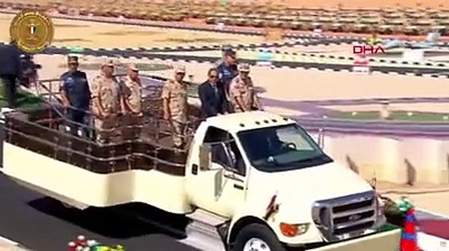 Mısır'dan dikkat çeken Süveyş pozu