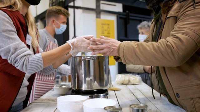 Food banks: Charity predicts user number rise as 1 in 6 found to be digitally excluded