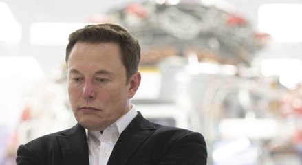 Musk y Twitter, un año de unión que ha recortado su valor, plantilla, ingresos... y nombre