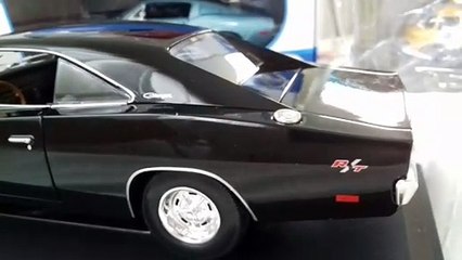 1969 Dodge Charger R/T(Maisto 1/18).