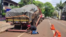 PRF apreende caminhão carregado com maconha na rodovia BR-163
