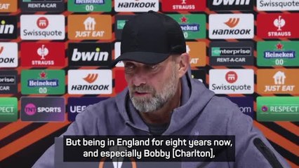 Klopp pays respect to Bobby Charlton and Bill Kenwright