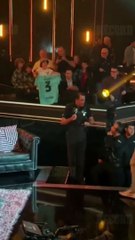 VÍDEO: Ex-Barcelona sofre queda de 2 metros durante evento no México