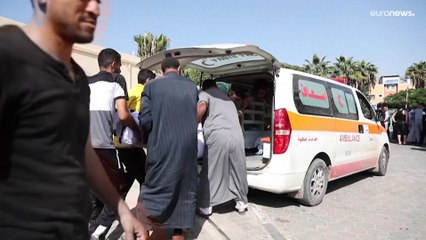شاهد: الإرتفاع الكبير لأعداد ضحايا القصف في قطاع غزة يتسبب في نفاد الأكفان لتغطية الموتى