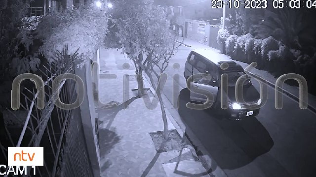 Video: Cámaras captaron a ladrones de tapas de medidores de agua