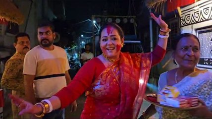 উমা বিদায় বেলায় সিঁদুরে রাঙা অপরাজিতা, শ্রুতির ঠাকুর বরণ, দেখুন তারকাদের বিজয়া