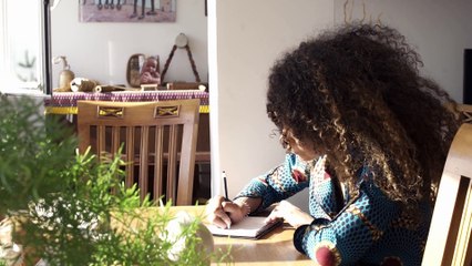 Entrevista con la escritora Lucía Mbomío 2da Parte - Tocad@s