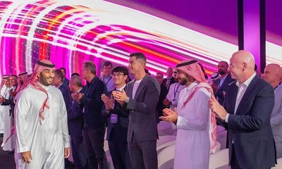 رونالدو يعلّق على لقائه بولي العهد بمؤتمر الرياضة العالمية