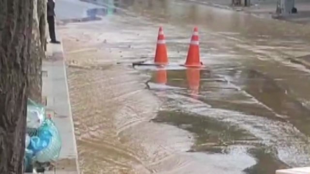 경기 부천 상수도관 파손...인근 500세대 단수 / YTN