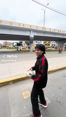 Joven sorprende al anotar gol fuera del arco y redes estallan