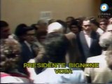 El presidente Reynaldo Bignone emite su voto