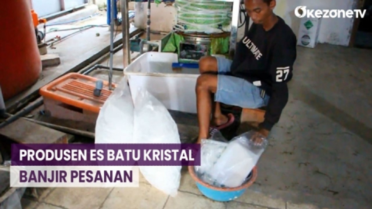 Mantap! Cuaca Panas Berkah Bagi Pabrik Es Kristal di Blora