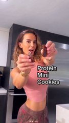 Delish, SUPER easy Protein Mini Cookies - 30 Cals per cookie/540 Cals for ALL of the 18 cookies  Vegan friendly