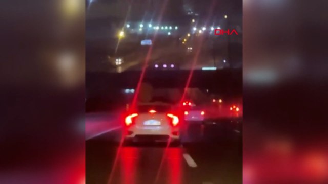 Otomobilin üstünde akıl almaz yolculuk