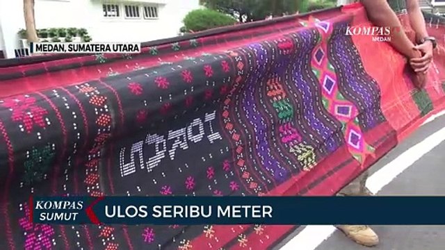 Penampakan Kain Ulos Sepanjang 1.000 Meter yang Diarak dari Samosir