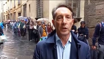 Si cercano comparse per il film con Dustin Hoffman, secondo giorno di code